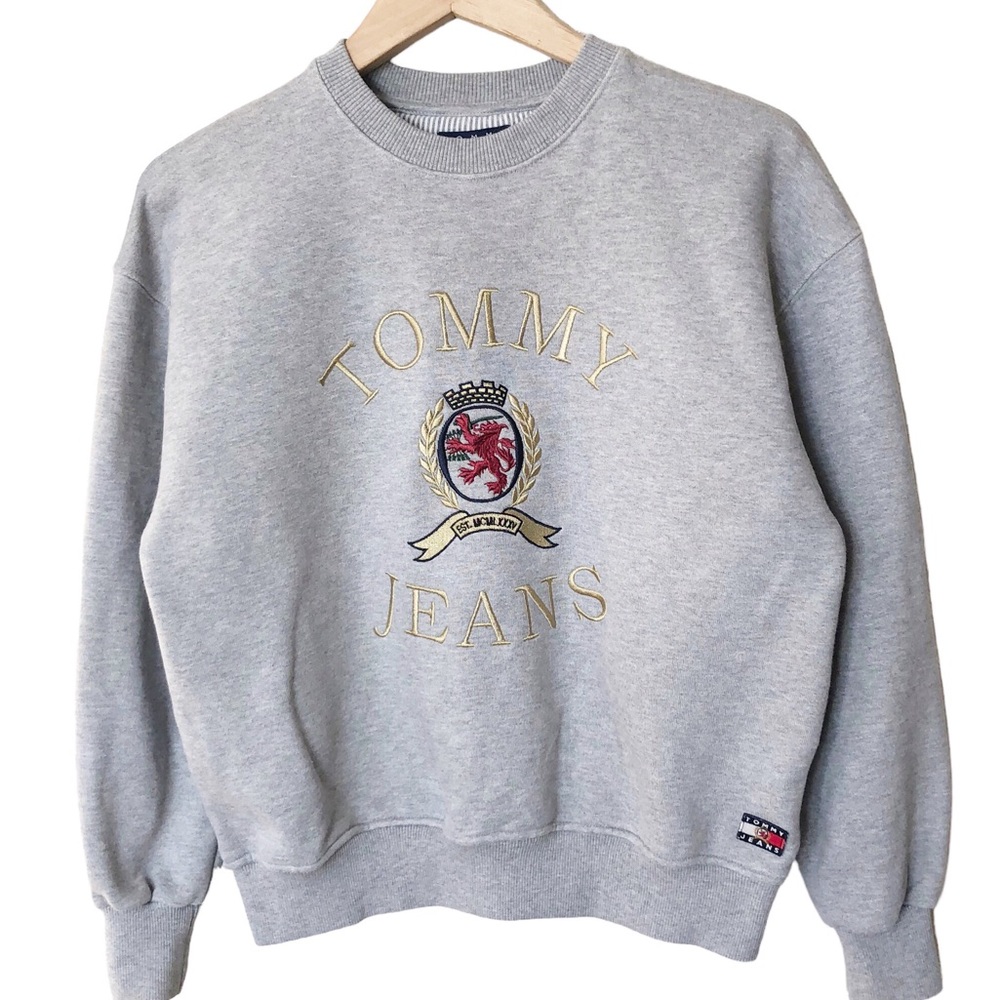 Tommy Hilfiger Gray Crewneck Sweatshirt with Embroidered Crest